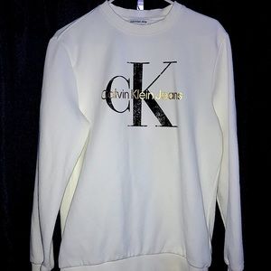 Calvin Klein jeans Men’s Color:White Size: Medium